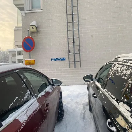 Yksioe Autopaikalla, Niinivaara يونسو